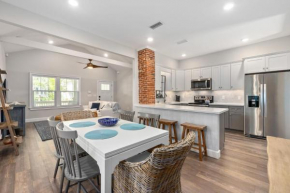 Oneida Charmed - Historic Cottage w Modern Flair